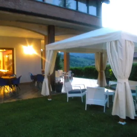 La Vecchia Quercia Ξενοδοχείο 3*