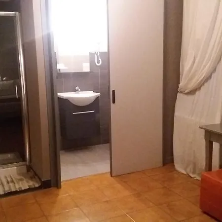 La Vecchia Quercia Ξενοδοχείο 3*