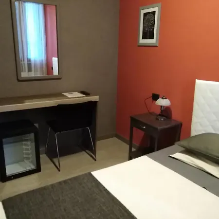 Ξενοδοχείο La Vecchia Quercia 3*
