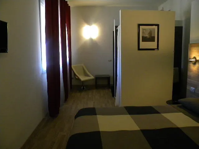 La Vecchia Quercia ホテル Bettola