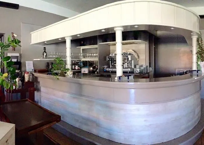 ホテル La Vecchia Quercia 3*