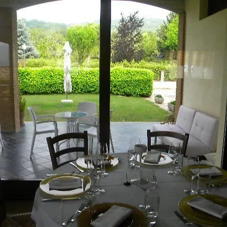 Hotel La Vecchia Quercia 3*